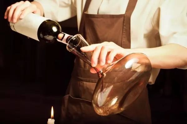 红酒为什么要醒酒？醒酒是什么意思？