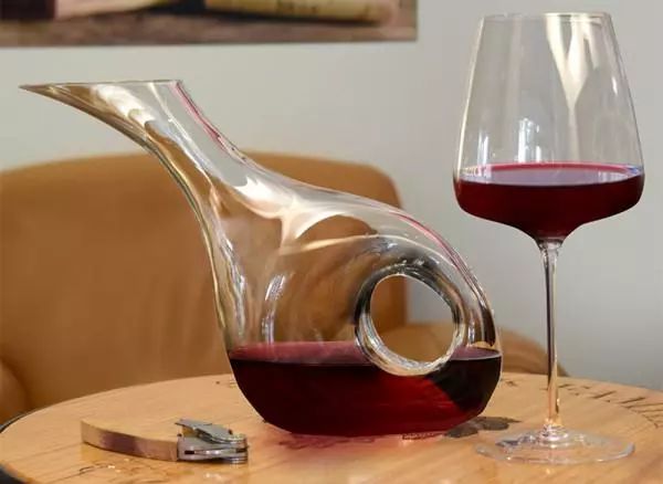 红酒为什么要醒酒？醒酒是什么意思？